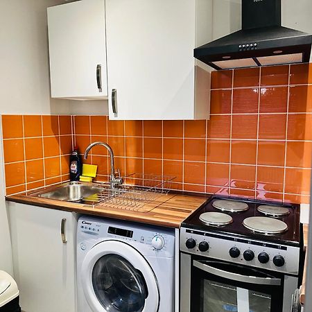 Comfy Studio Flat And Workspace Near Ashton-U-Lyne Station Stalybridge Dış mekan fotoğraf